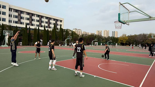 bv1946伟德教职工篮球队勇夺202...